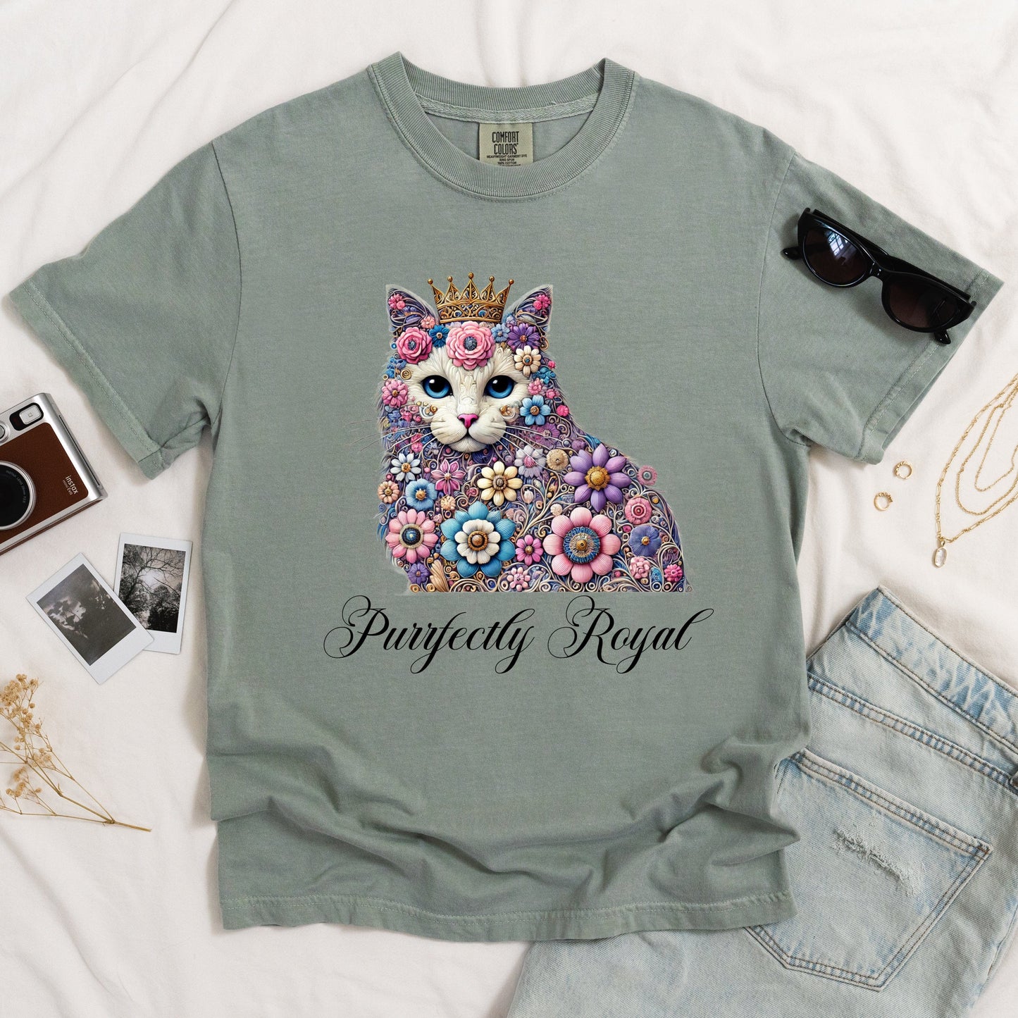 Purrfectly Royal Cat Light T-shirt