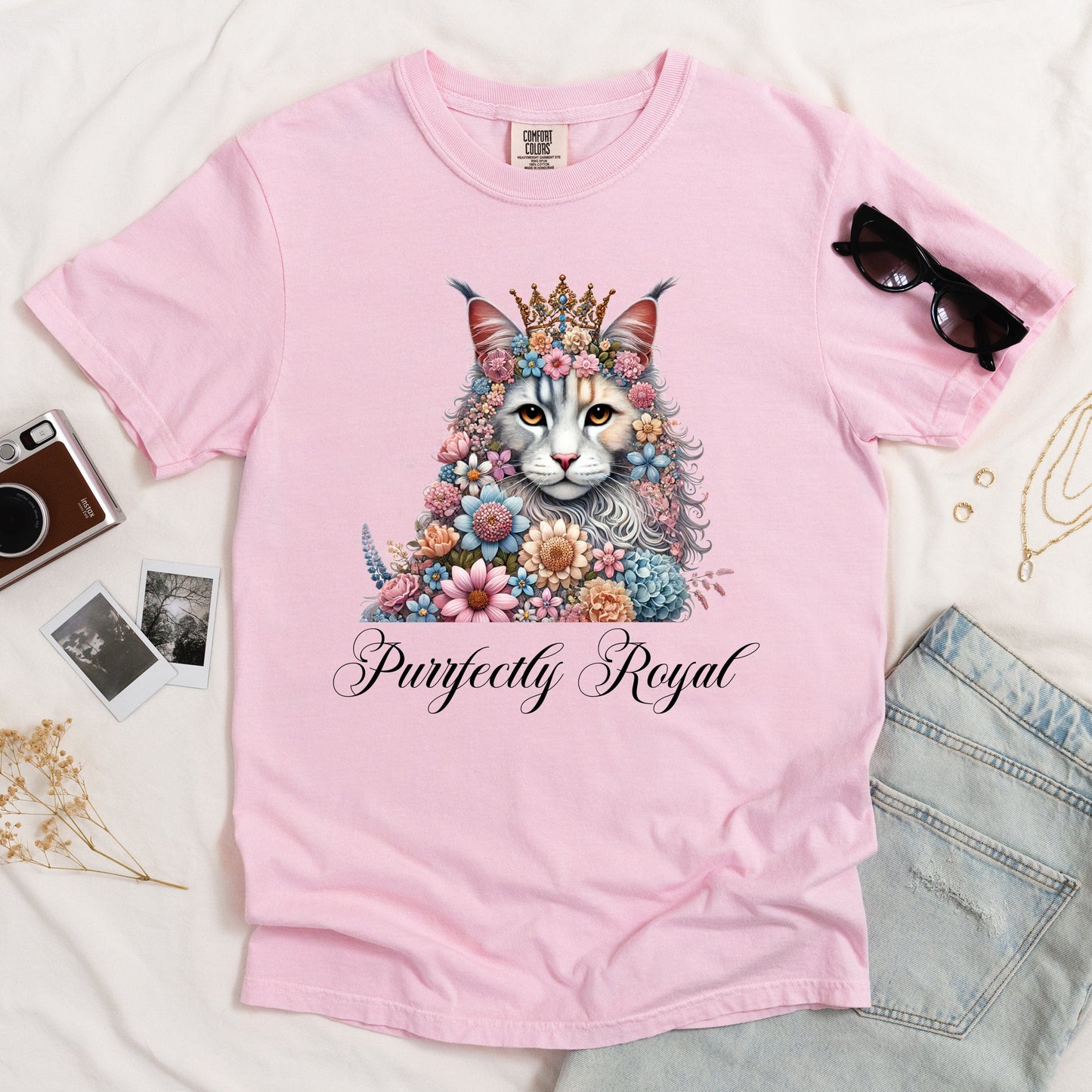 Purrfectly Royal Coon Cat Light T-shirt